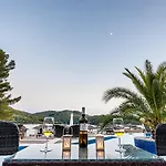 Blue Bay 3*